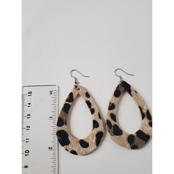 Furry Teardrop Leopard Earrings - Picture 2 of 2